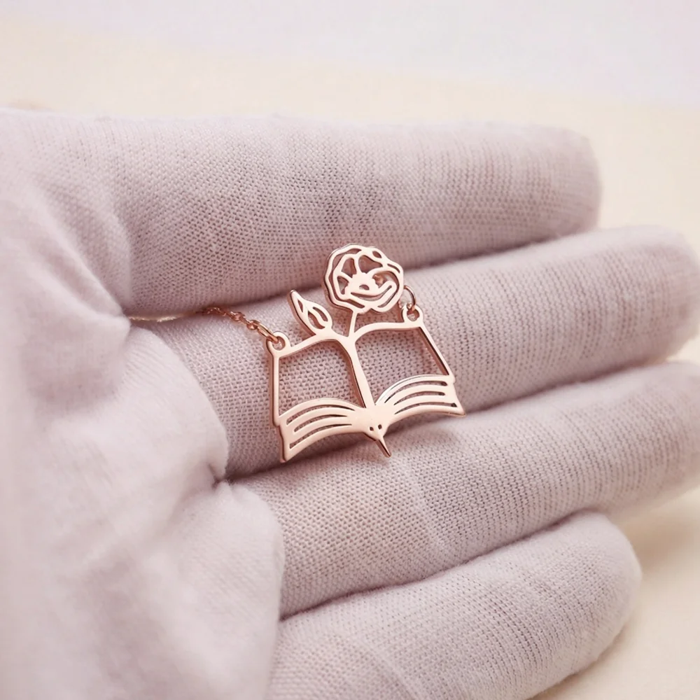 Custom Birth‑Flower Open Book  - Birth Flower Necklace 评论和价格